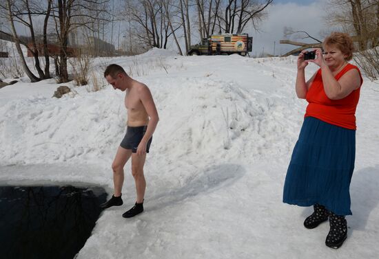 Winter swimming season closing in Novosibirsk