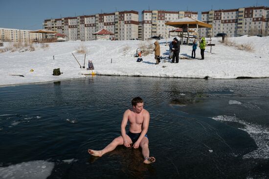 Winter swimming season closing in Novosibirsk