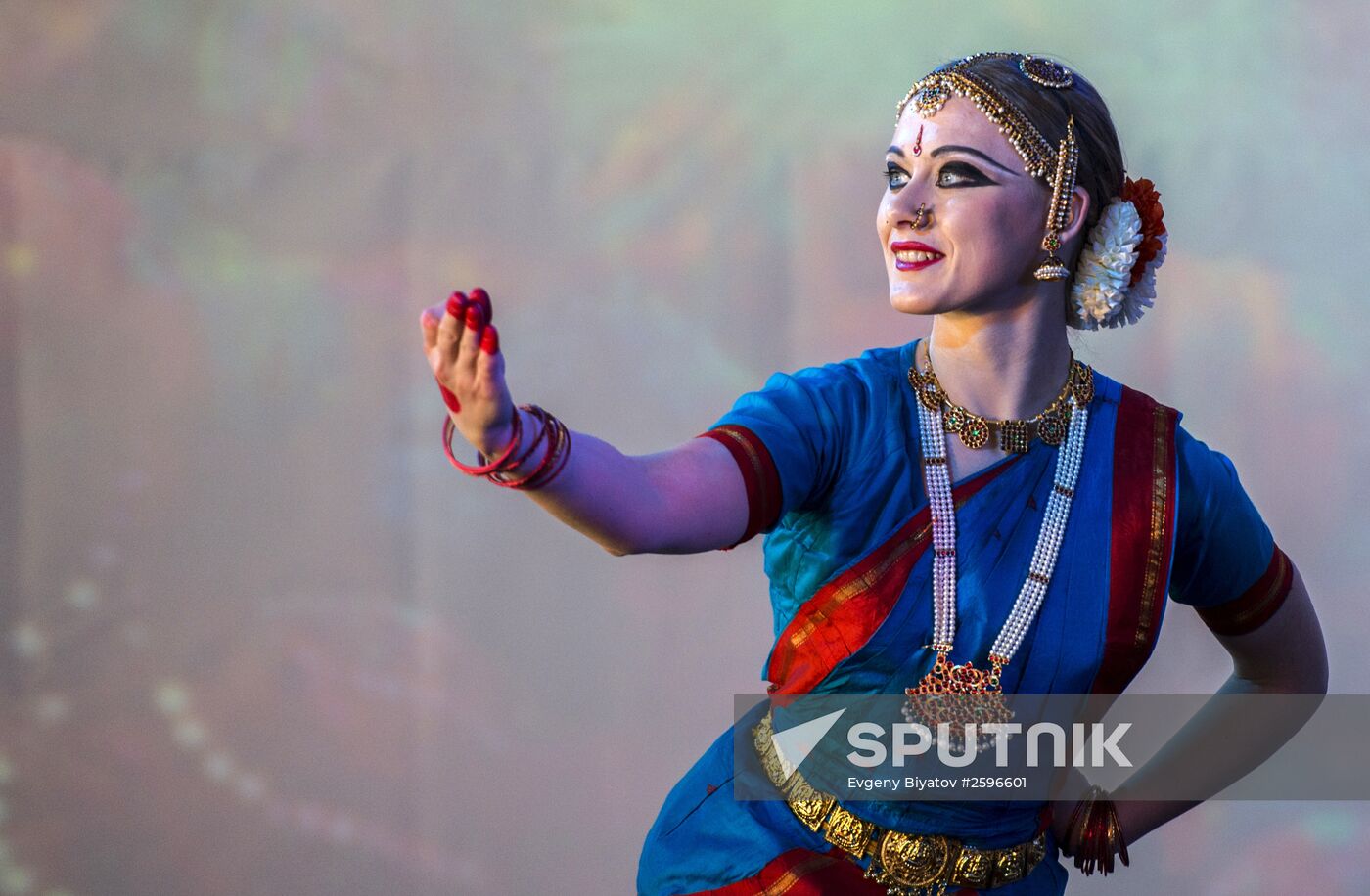 All-Russian Holi Mela (Festival of Colors) 2015 Indian Dance Festival