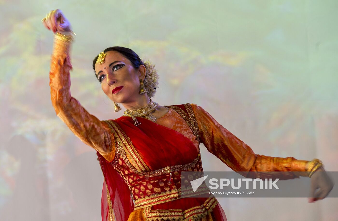 All-Russian Holi Mela (Festival of Colors) 2015 Indian Dance Festival