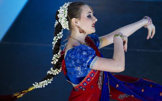 All-Russian Holi Mela (Festival of Colors) 2015 Indian Dance Festival