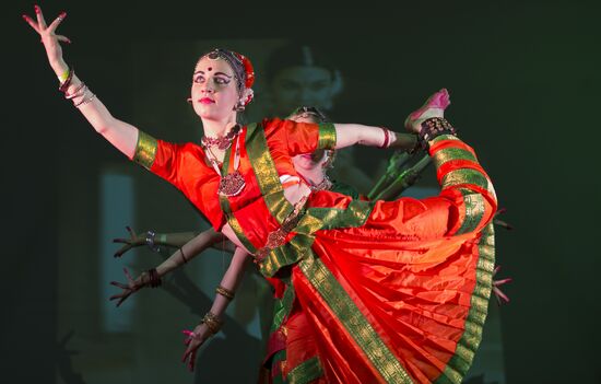 All-Russian Holi Mela (Festival of Colors) 2015 Indian Dance Festival
