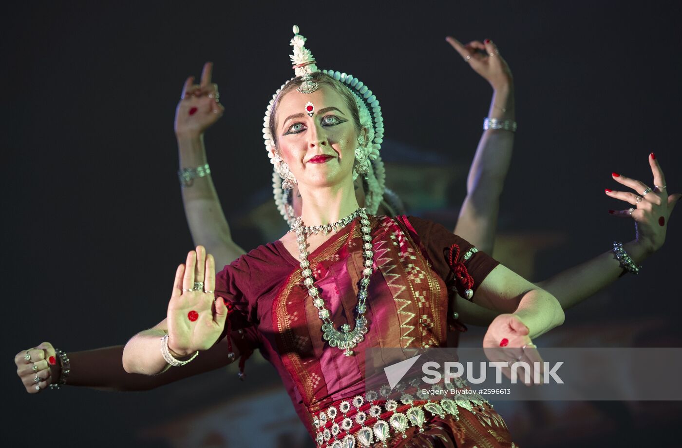 All-Russian Holi Mela (Festival of Colors) 2015 Indian Dance Festival