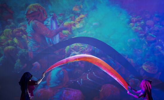 All-Russian Holi Mela (Festival of Colors) 2015 Indian Dance Festival