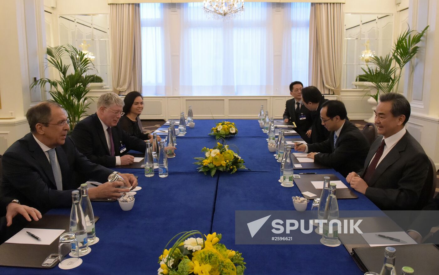 P5+1, Iran hold nuclear talks