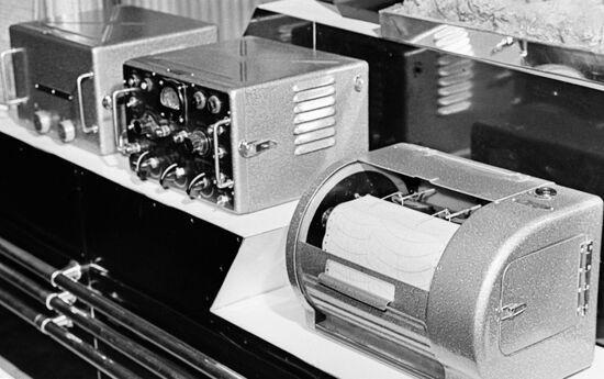 Geological survey instrument
