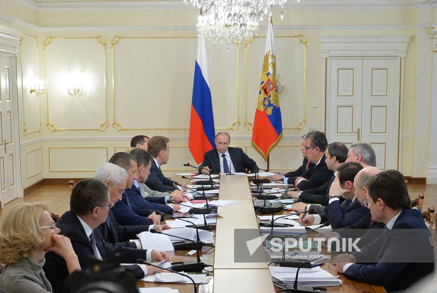 President Putin holds meeting with Russian Government