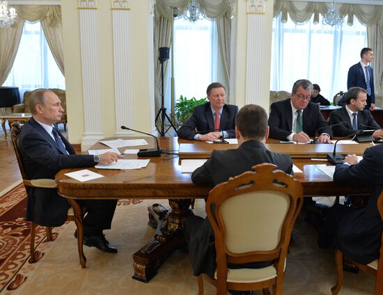 President Putin holds meeting with Russian Government