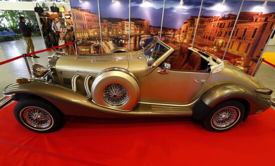 AUTO WORLD International Motor Show