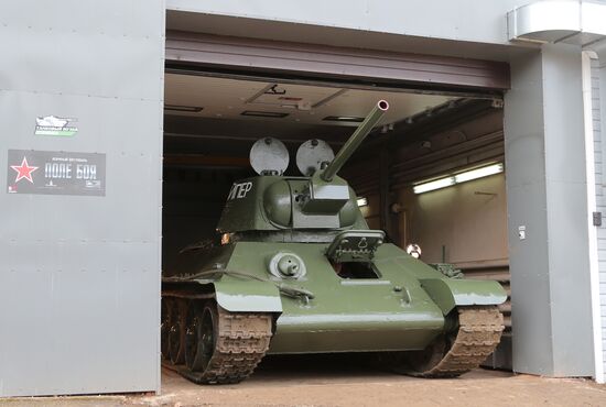 Presentation of restored T-34 "Sniper" tank