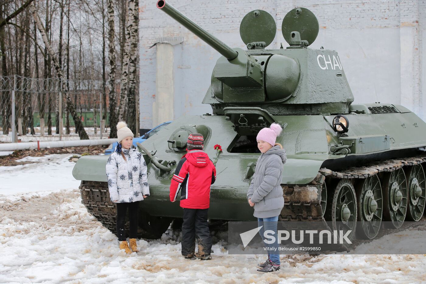 Presentation of restored T-34 "Sniper" tank