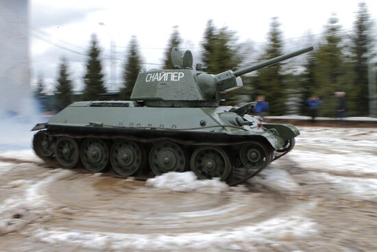 Presentation of restored T-34 "Sniper" tank