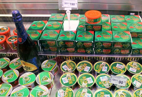 Double price tags in Donetsk stores