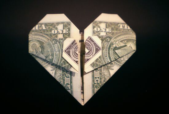100 Dollar Origami exhibition in St. Petersburg
