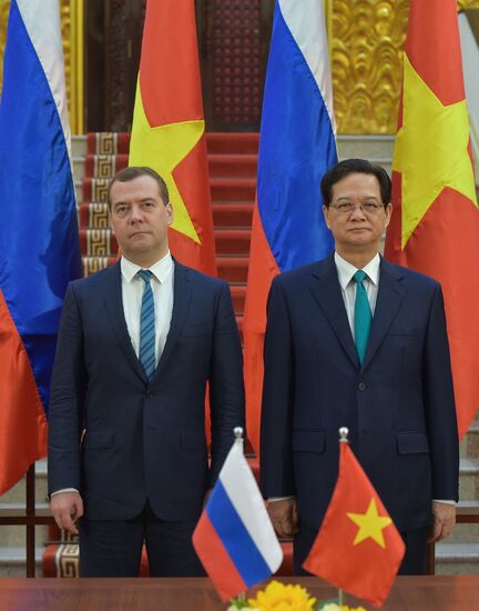 Prime Minister Dmitry Medvedev on official visit to Vietnam