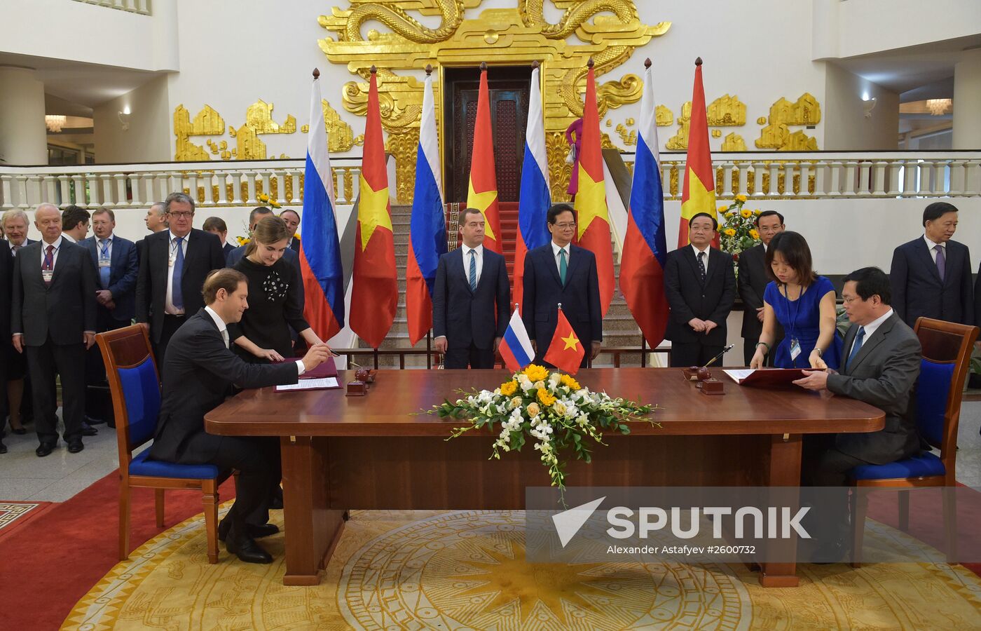 Prime Minister Dmitry Medvedev on official visit to Vietnam