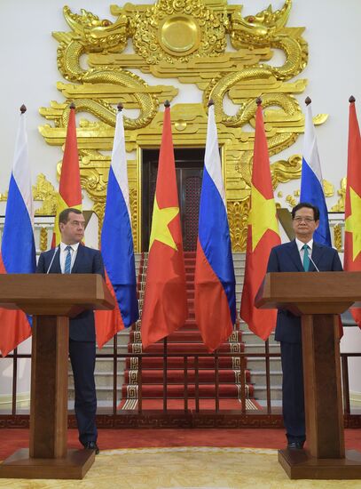 Prime Minister Dmitry Medvedev on official visit to Vietnam
