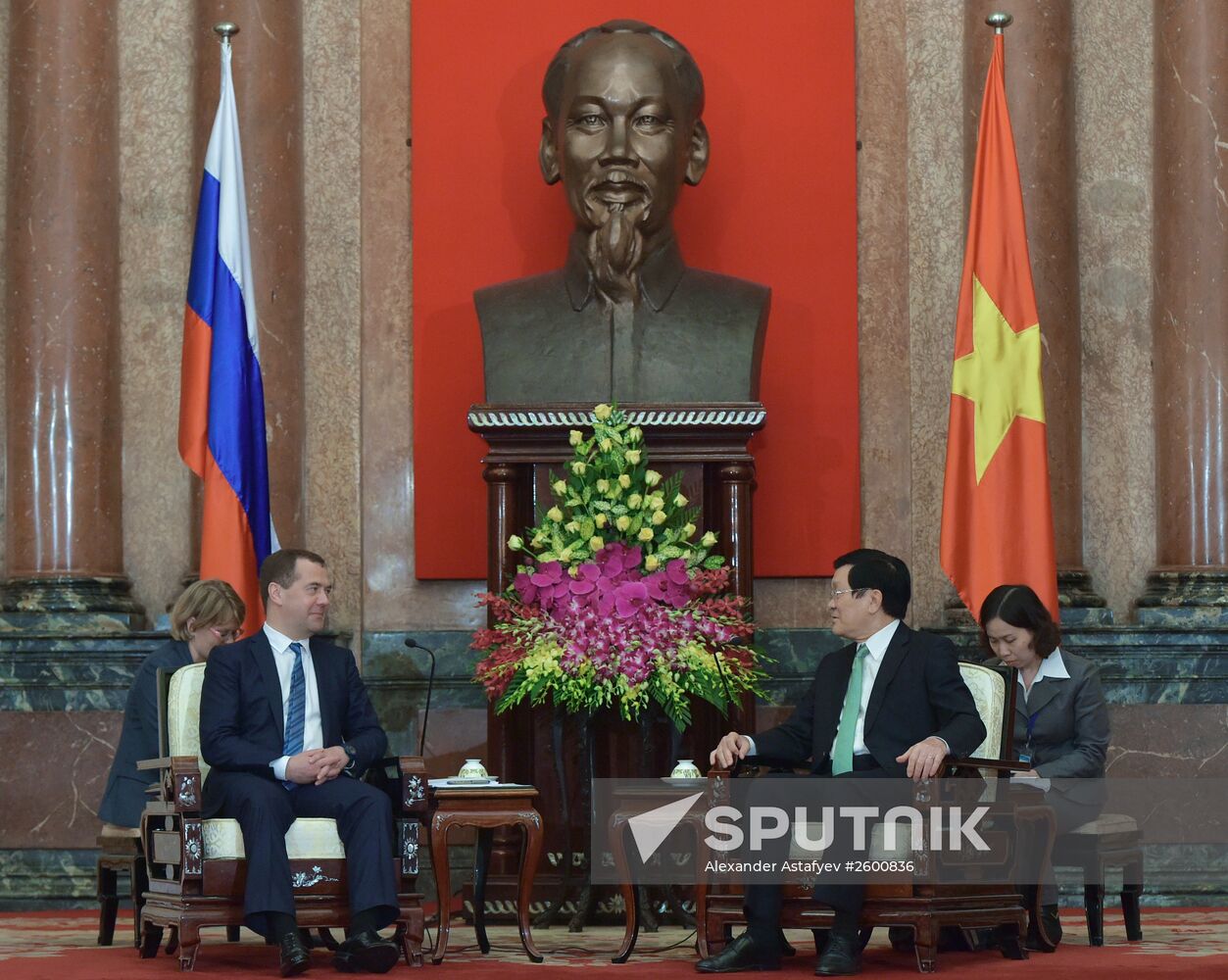 Prime Minister Dmitry Medvedev on official visit to Vietnam