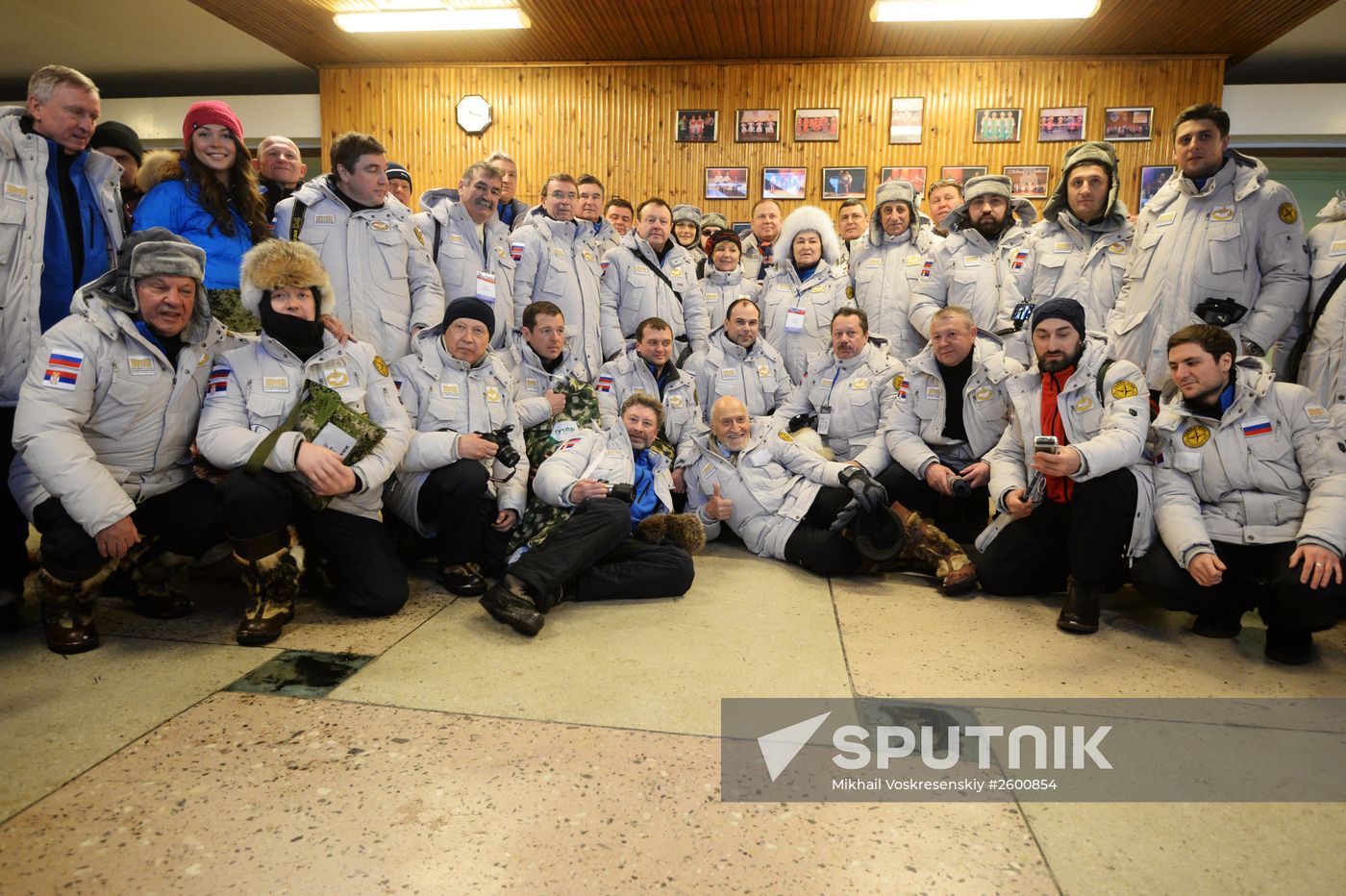 Polar expedition to Spitsbergen conducted as part of Arctica 2015 project