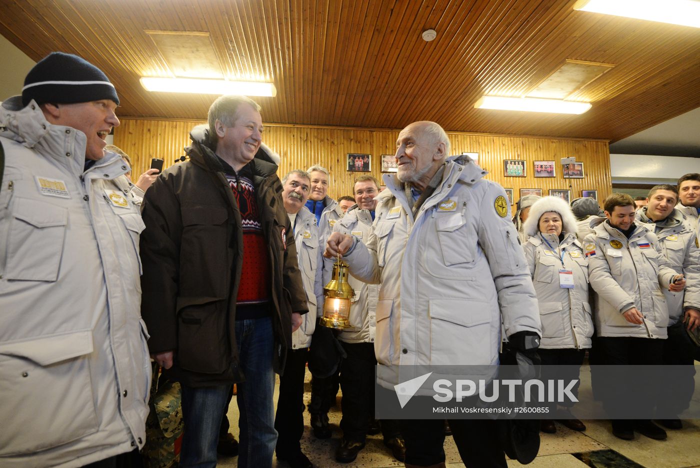 Polar expedition to Spitsbergen conducted as part of Arctica 2015 project