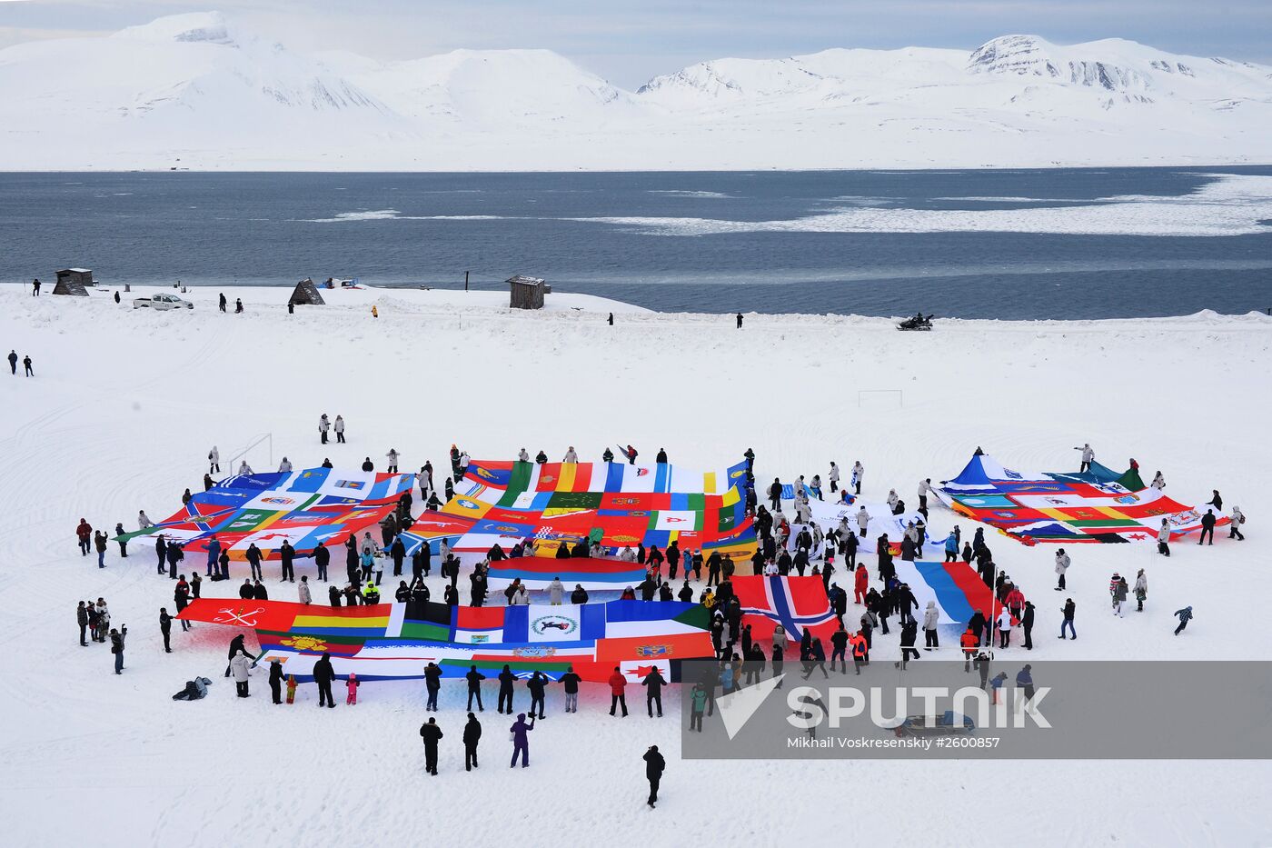 Polar expedition to Spitsbergen conducted as part of Arctica 2015 project