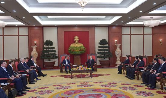 Prime Minister Dmitry Medvedev on official visit to Vietnam