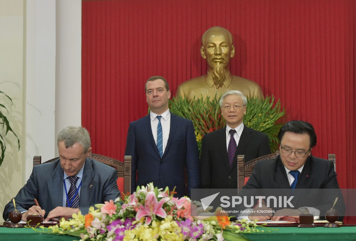 Prime Minister Dmitry Medvedev on official visit to Vietnam