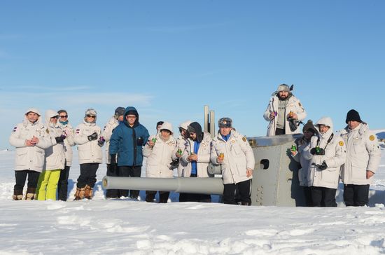 Polar expedition to Spitsbergen conducted as part of Arctica 2015 project