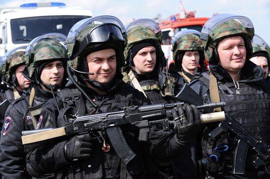 Drill by Internal Affairs Ministry's Internal Troops in Kadamovsky range in Rostov Region