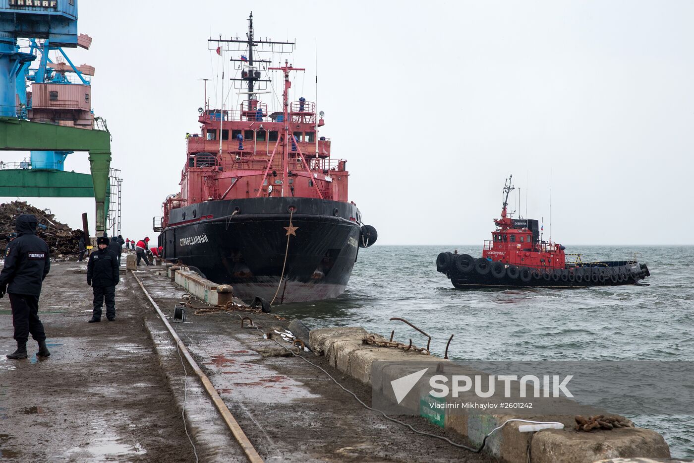 Crew of sunken trawler Dalny Vostok (Far East) arrives at Korsakov seaport