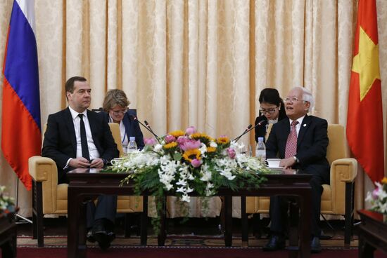 Russian Prime Minister Dmitry Medvedev pays official visit to Vietnam. Day Two