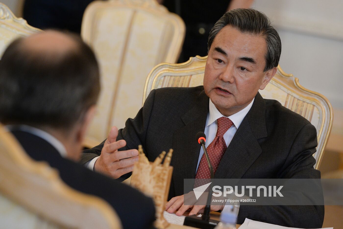 Russian Foreign Minister Sergei Lavrov meets with Chinese Foreign Minister Wang Yi