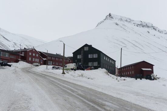 High-latitude Arctic expedition to Spitsbegen as part of Arctic-2015 project