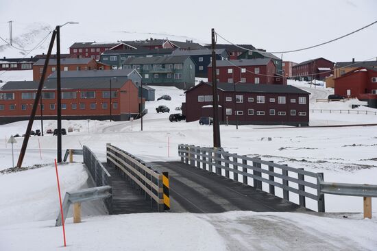 High-latitude Arctic expedition to Spitsbegen as part of Arctic-2015 project