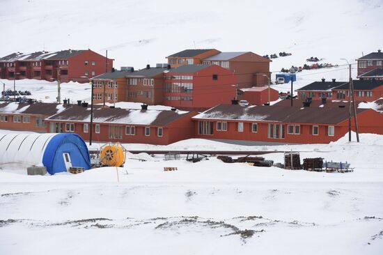 High-latitude Arctic expedition to Spitsbegen as part of Arctic-2015 project