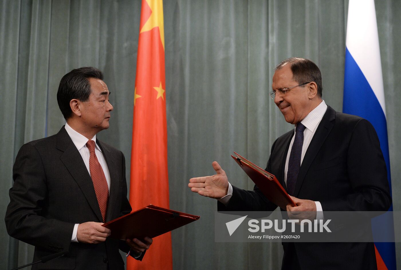 Russian Foreign Minister Sergei Lavrov meets with Chinese Foreign Minister Wang Yi
