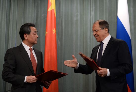 Russian Foreign Minister Sergei Lavrov meets with Chinese Foreign Minister Wang Yi