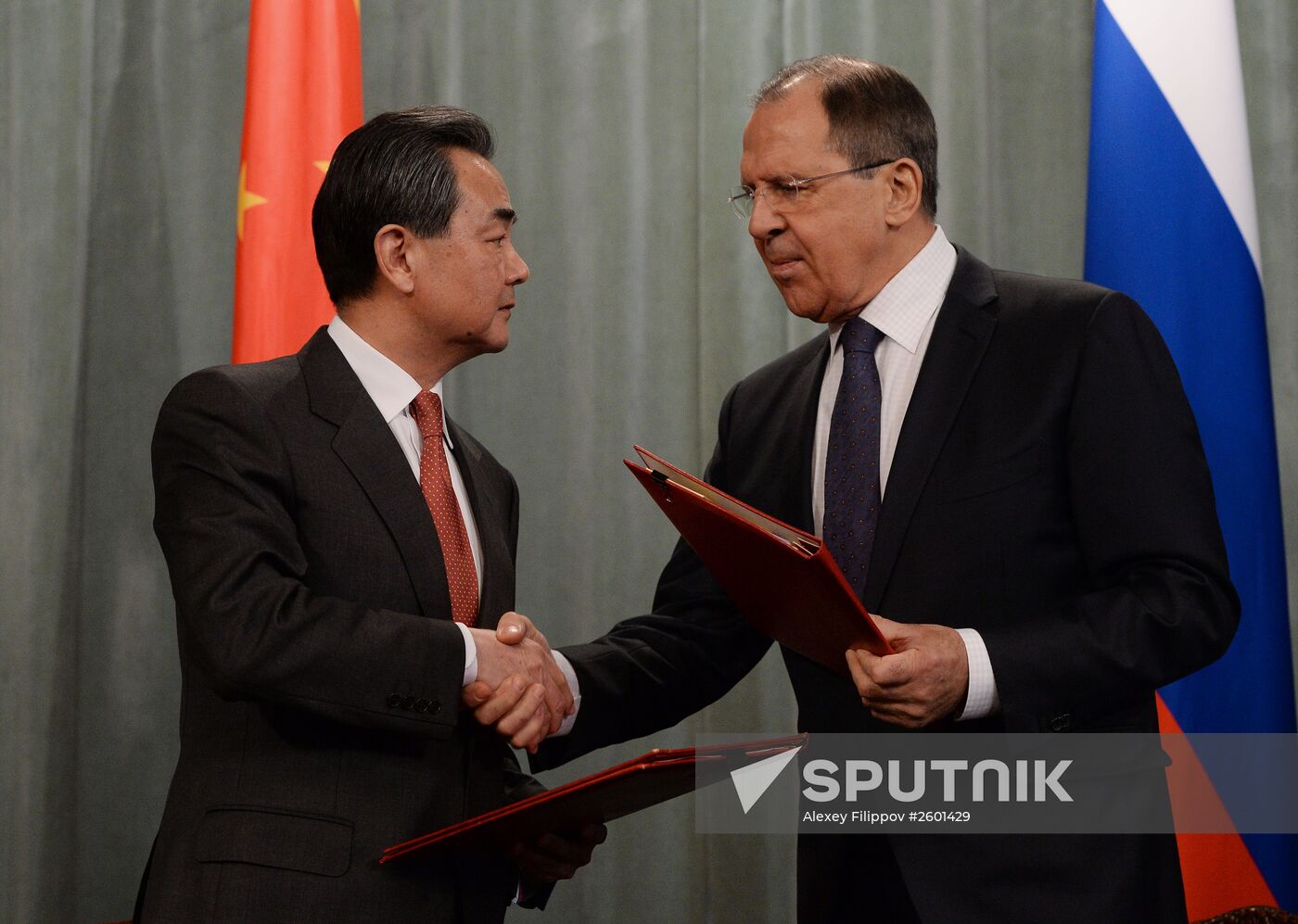 Russian Foreign Minister Sergei Lavrov meets with Chinese Foreign Minister Wang Yi