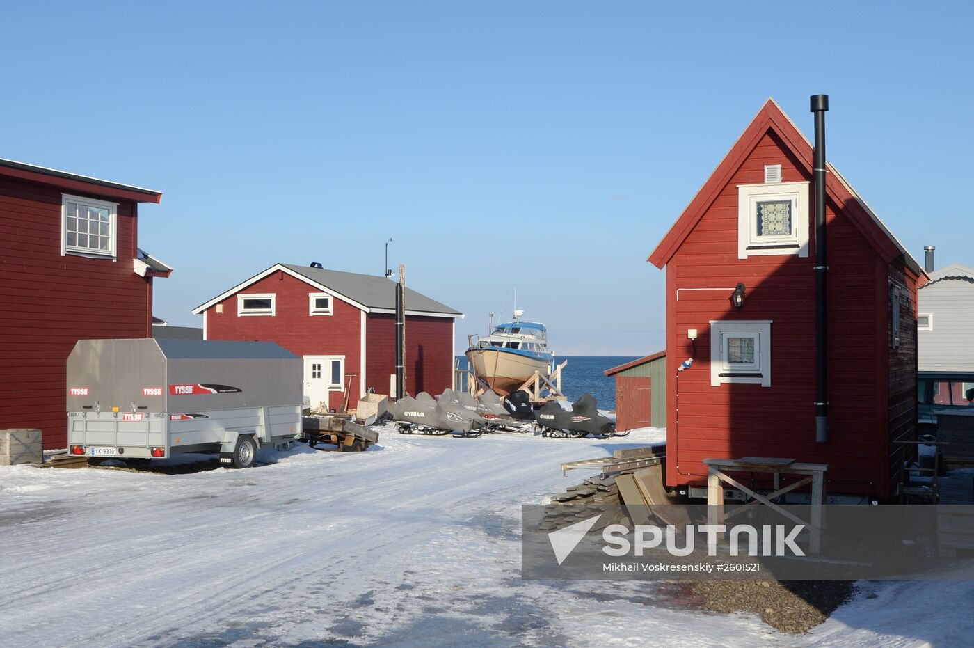 High-latitude Arctic expedition to Spitsbegen as part of Arctic-2015 project