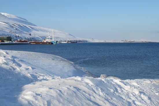 High-latitude Arctic expedition to Spitsbegen as part of Arctic-2015 project