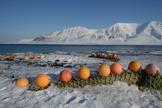 High-latitude Arctic expedition to Spitsbegen as part of Arctic-2015 project