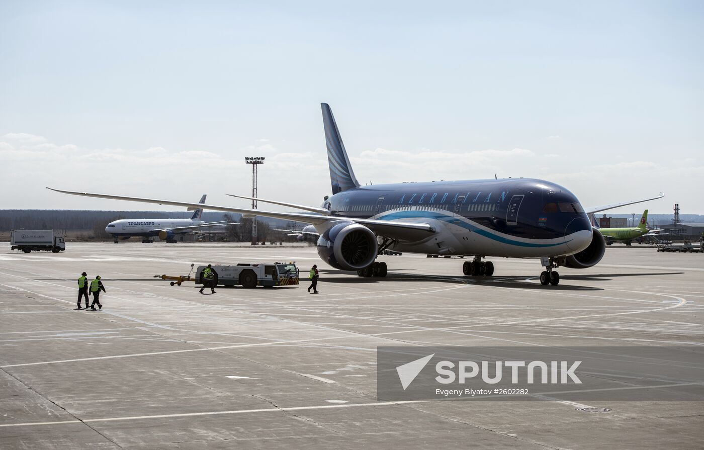 Boeing 787 Dreamliner starts regular air route between Baku and Moscow