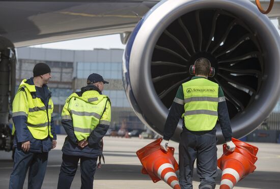 Boeing 787 Dreamliner starts regular air route between Baku and Moscow