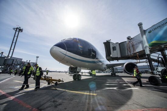 Boeing 787 Dreamliner starts regular air route between Baku and Moscow