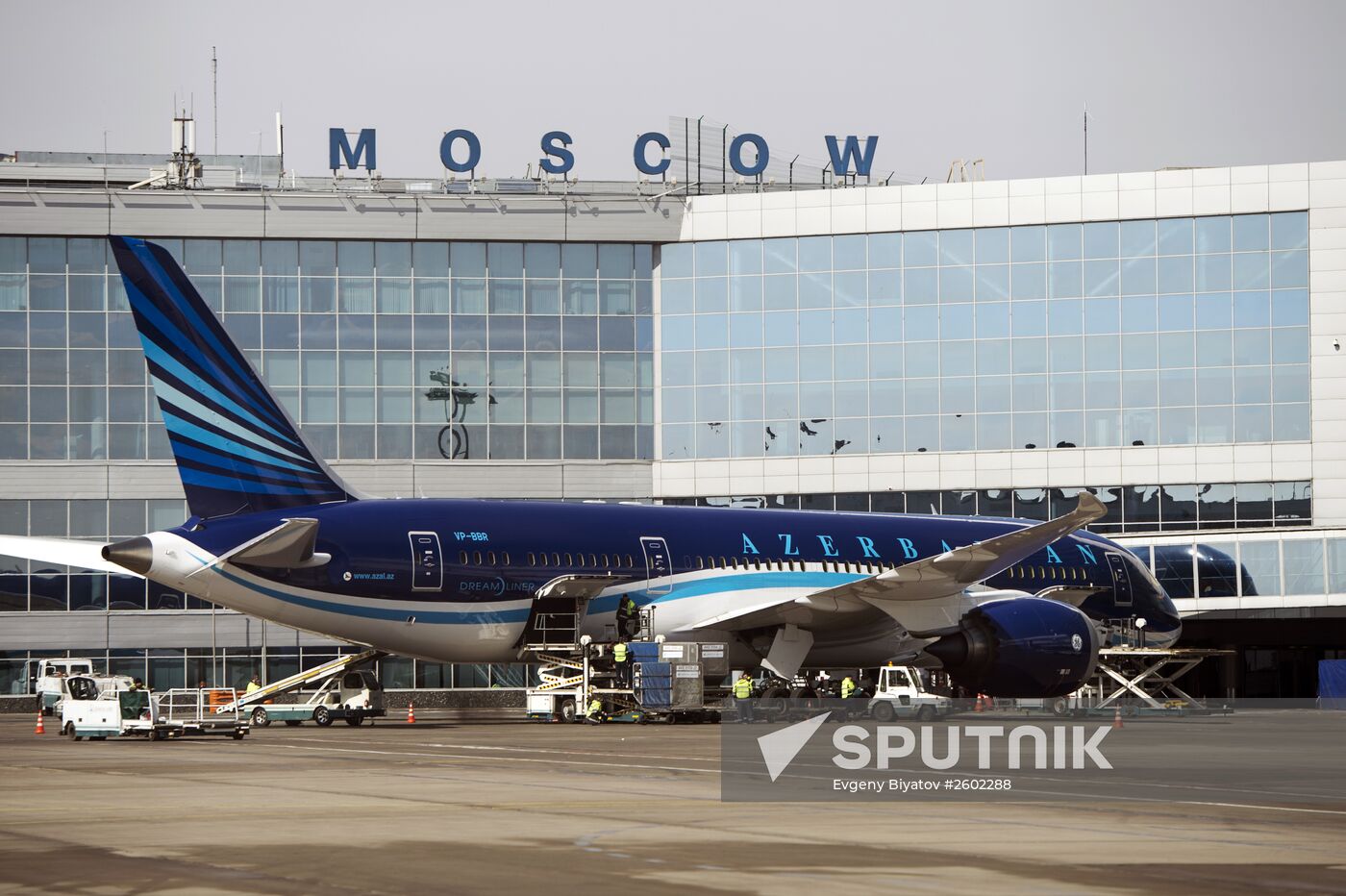 Boeing 787 Dreamliner starts regular air route between Baku and Moscow