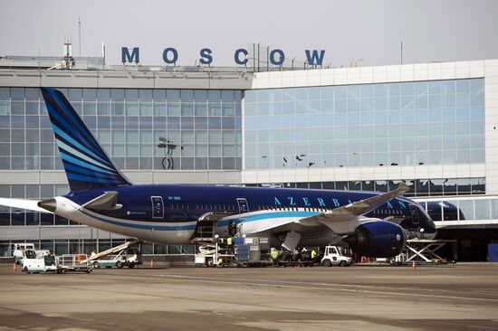 Boeing 787 Dreamliner starts regular air route between Baku and Moscow