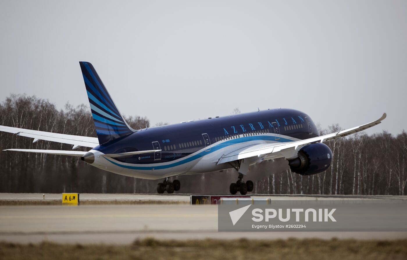 Boeing 787 Dreamliner starts regular air route between Baku and Moscow