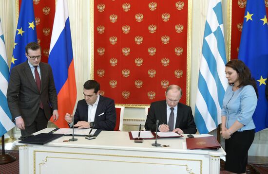 Vladimir Putin meets with Greek Prime Minister Alexis Tsipras
