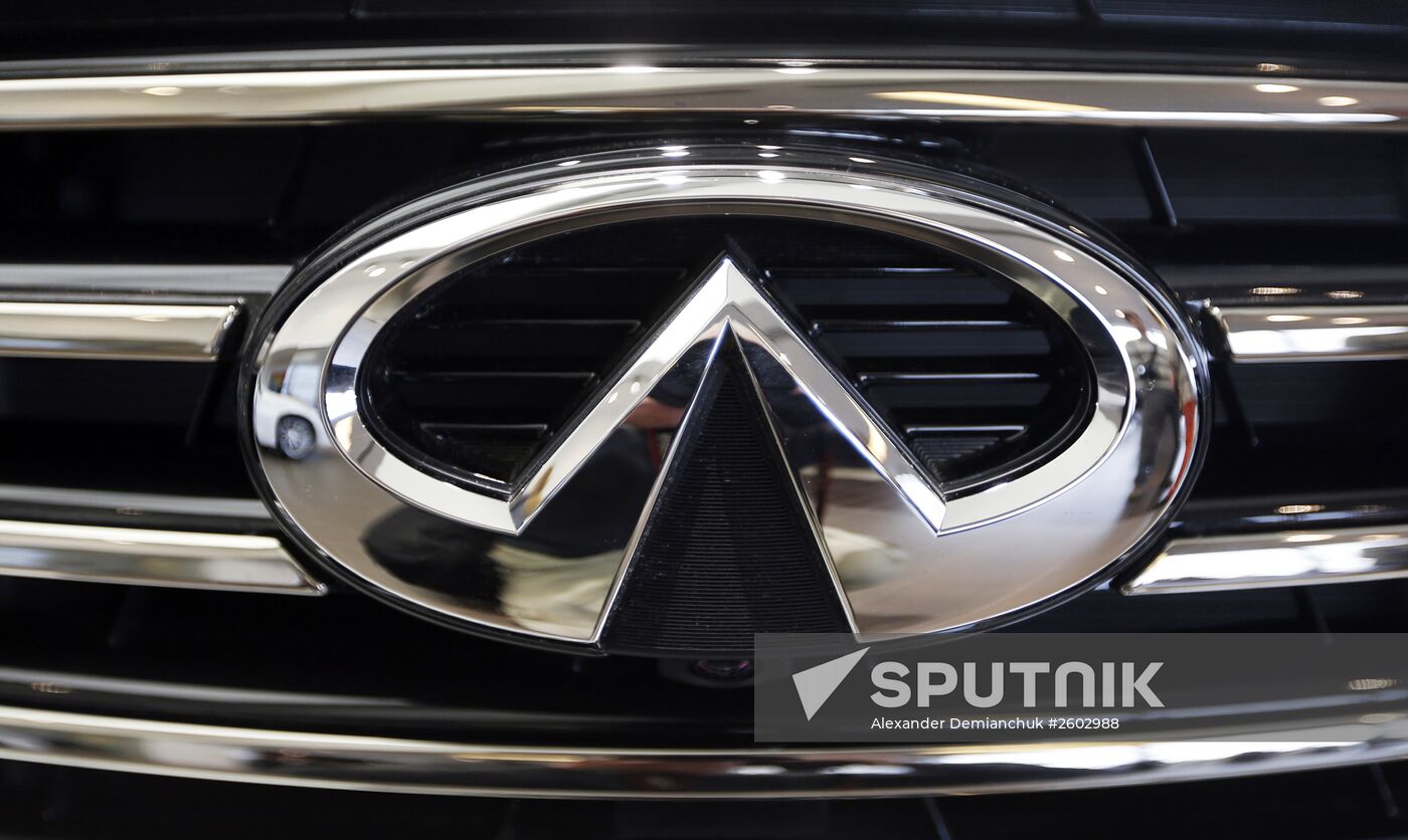 New Infiniti dealership opens in St. Petersburg