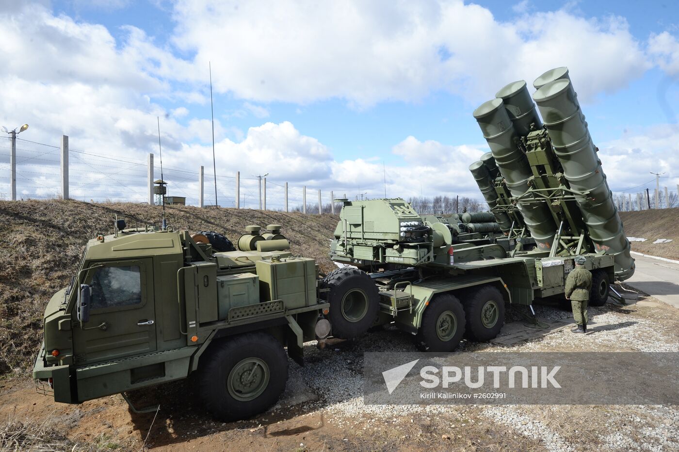 Defense Ministry's antiaircraft missile battalions on combat alert duty